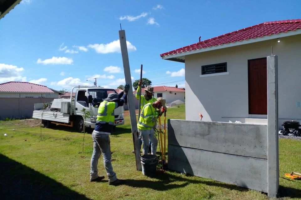 Obra de construcción prefabricada en ejecución — Prefalego
